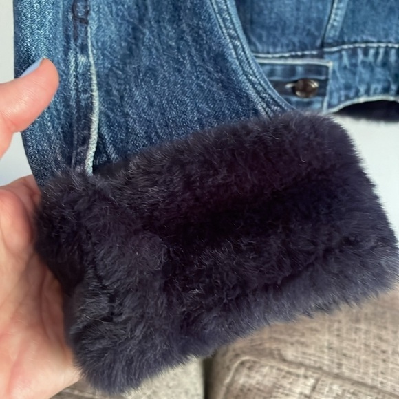 Good American Denim Jean Jacket with Faux Fur Trim Size 0 - Picture 9 of 14
